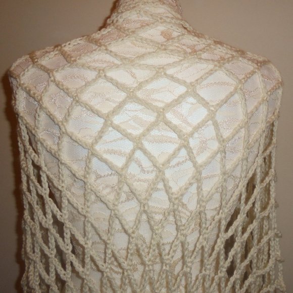 Shawl Crochet Handmade Ivory Fringed Fishnet Large - Picture 2 of 4